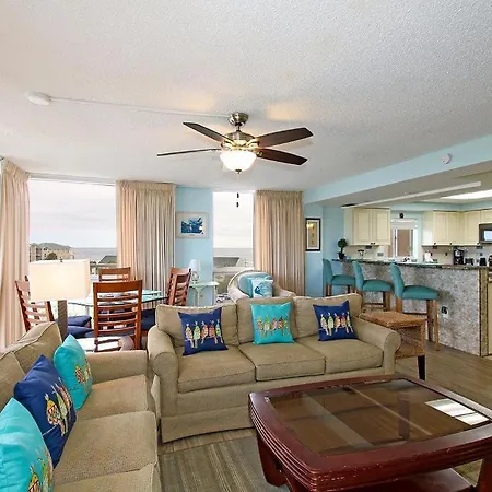 3061 - Cozy Three Bedroom Vacation Rental